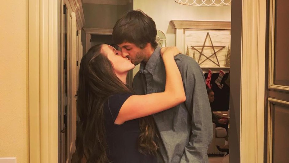 Jill duggar derick dillard sushi date night