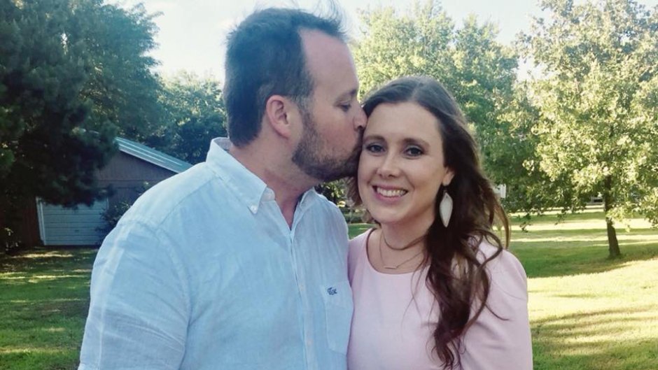 Josh Duggar Kisses Anna Duggar's Head