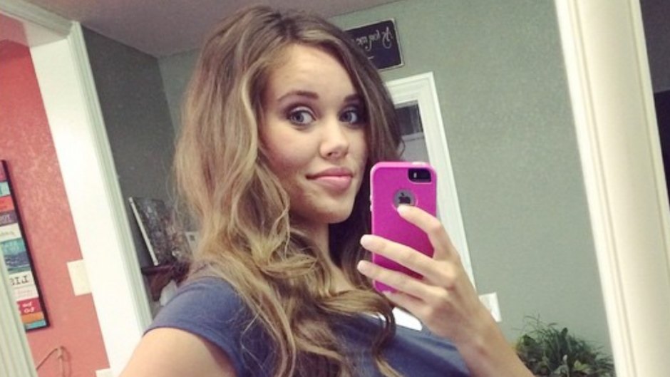 Jessa-Duggar-hiding-baby-bump