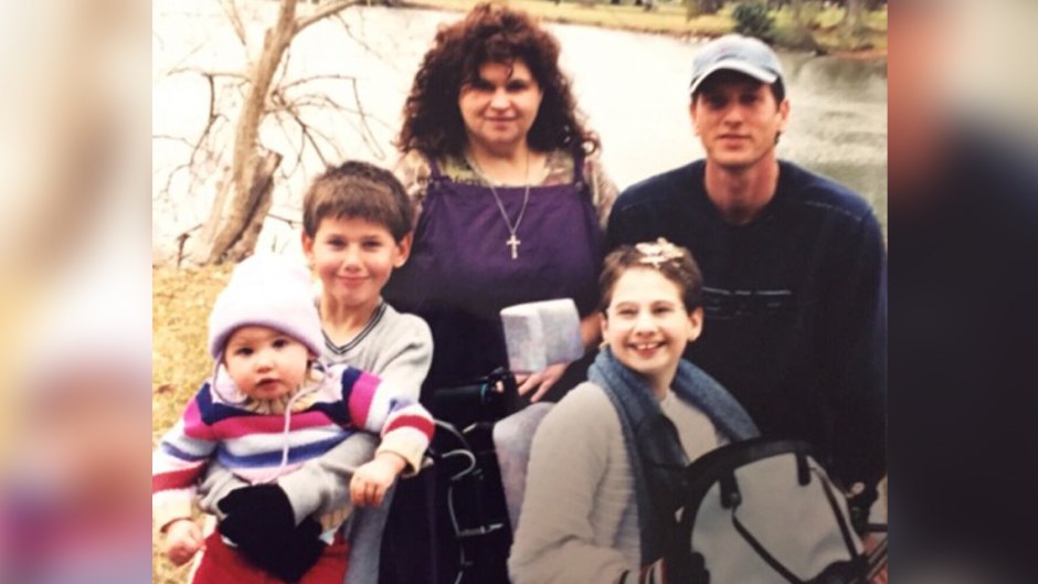 Dee Dee Blanchard, Gypsy Rose Blanchard, and Rod Blanchard with Family