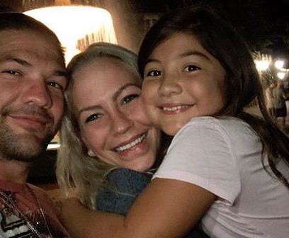 Leland Chapman Takes Selfie as Jamie Hugs Leiah