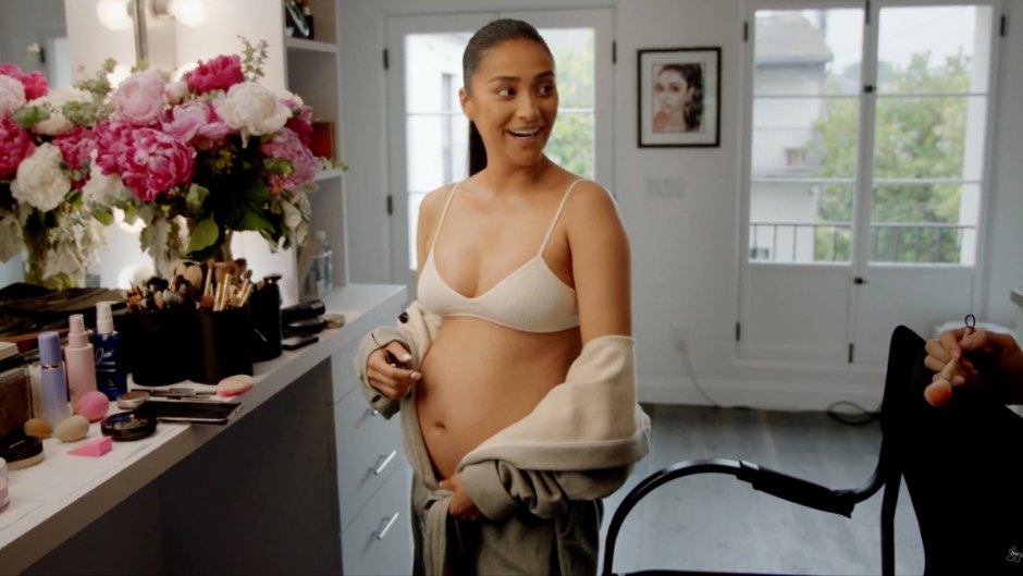 Shay Mitchell Pregnant Not Married