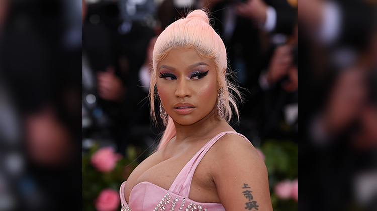 nicki minaj claps back trolls boyfriend kenneth petty