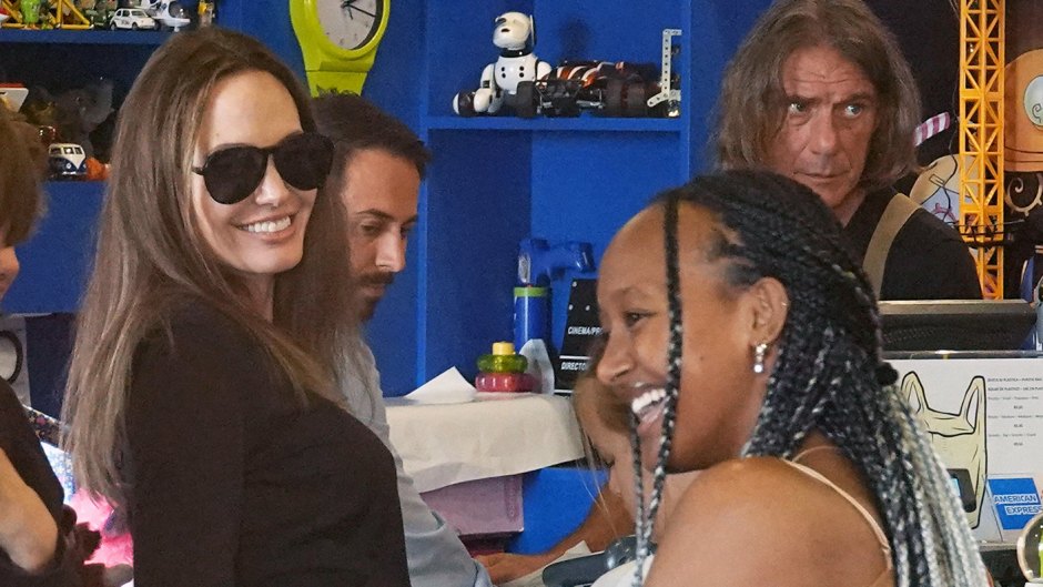 Angelina Jolie Buys Toys Children Vacation Rome