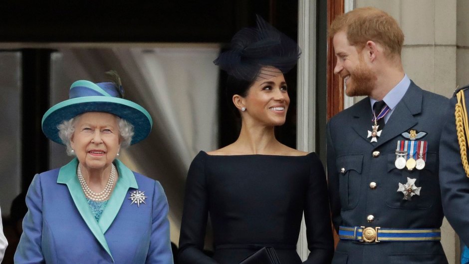 queen elizabeth releases statement about prince harry and duchess meghan markle stepping down from royal duties