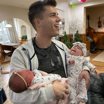 'Bringing Up Bates' Star Lawson Bates Returns Home to His Family After a Long Trip inline 1