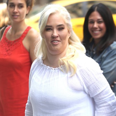 Mama June Is Unrecognizable, Accused of Photoshop in Glam Shot